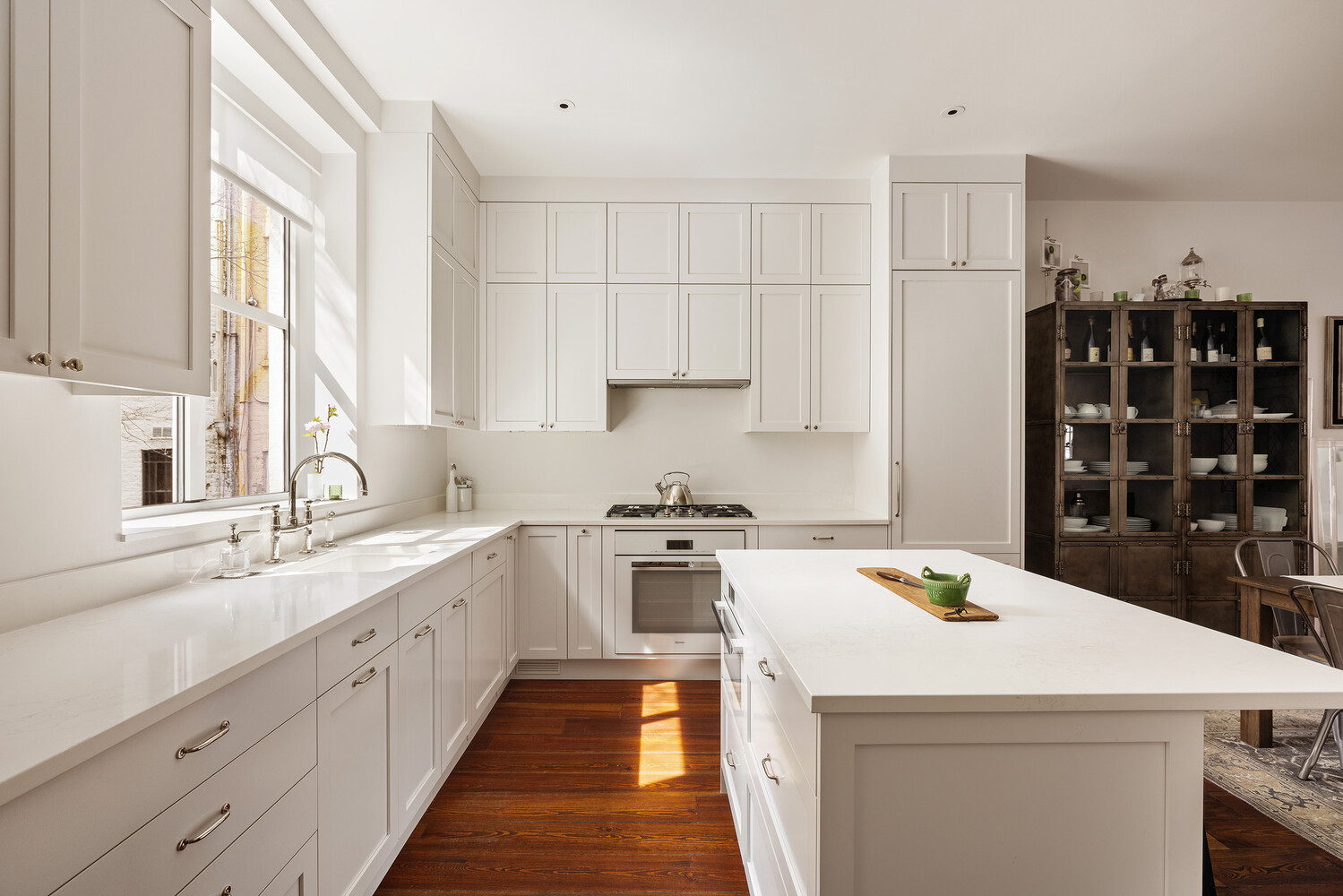362 W 19TH Street