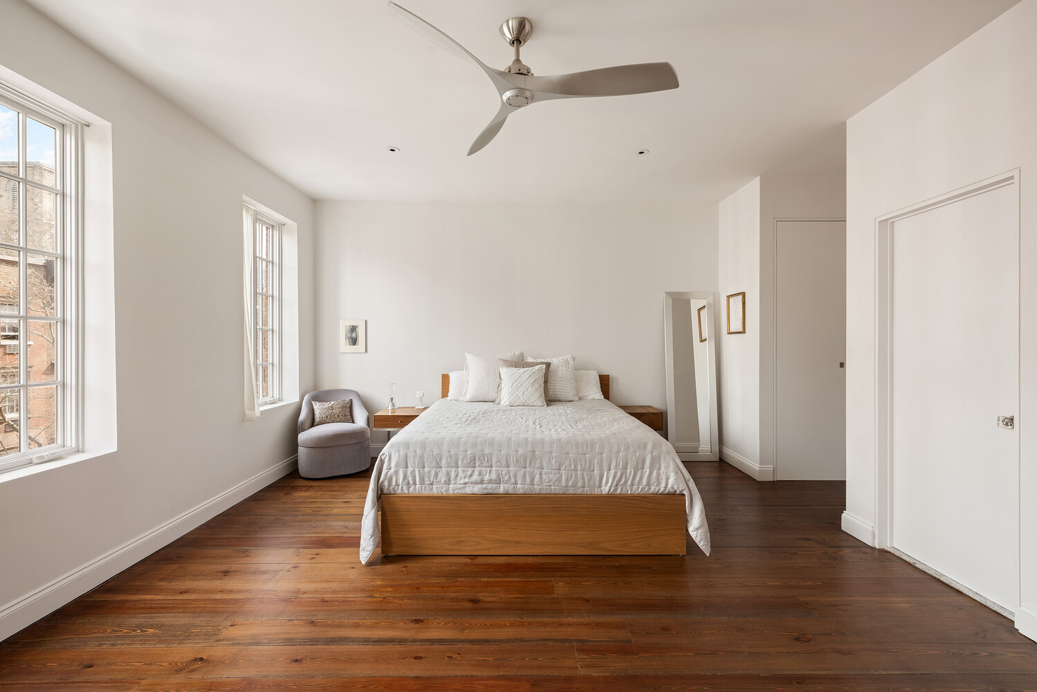 362 W 19TH Street