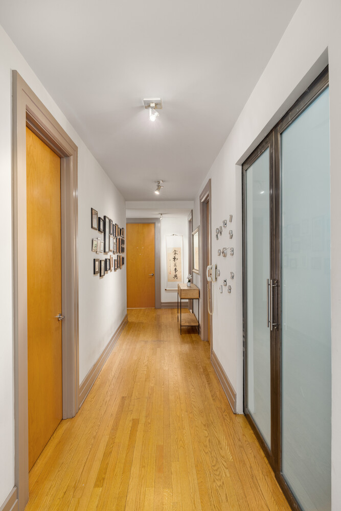 30 MAIN Street 3F