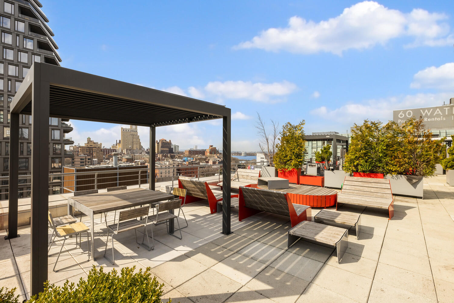 30 MAIN Street 3F