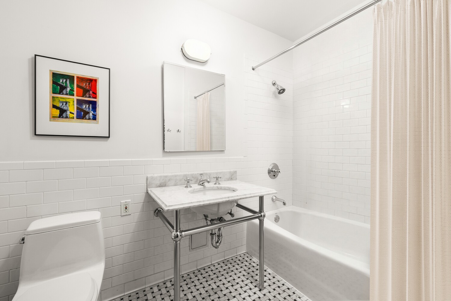 30 MAIN Street 3F