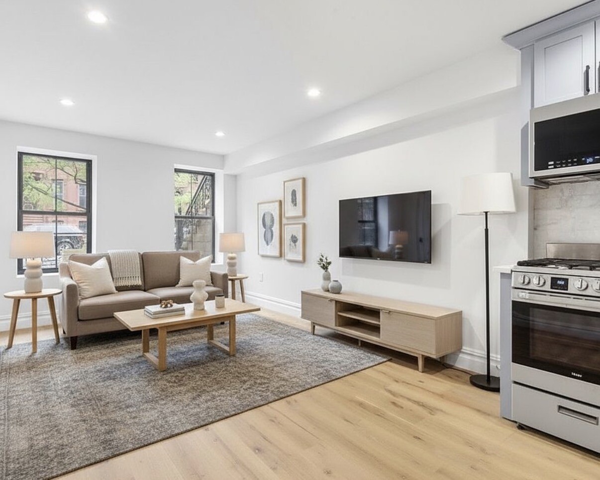 612 HANCOCK Street 1