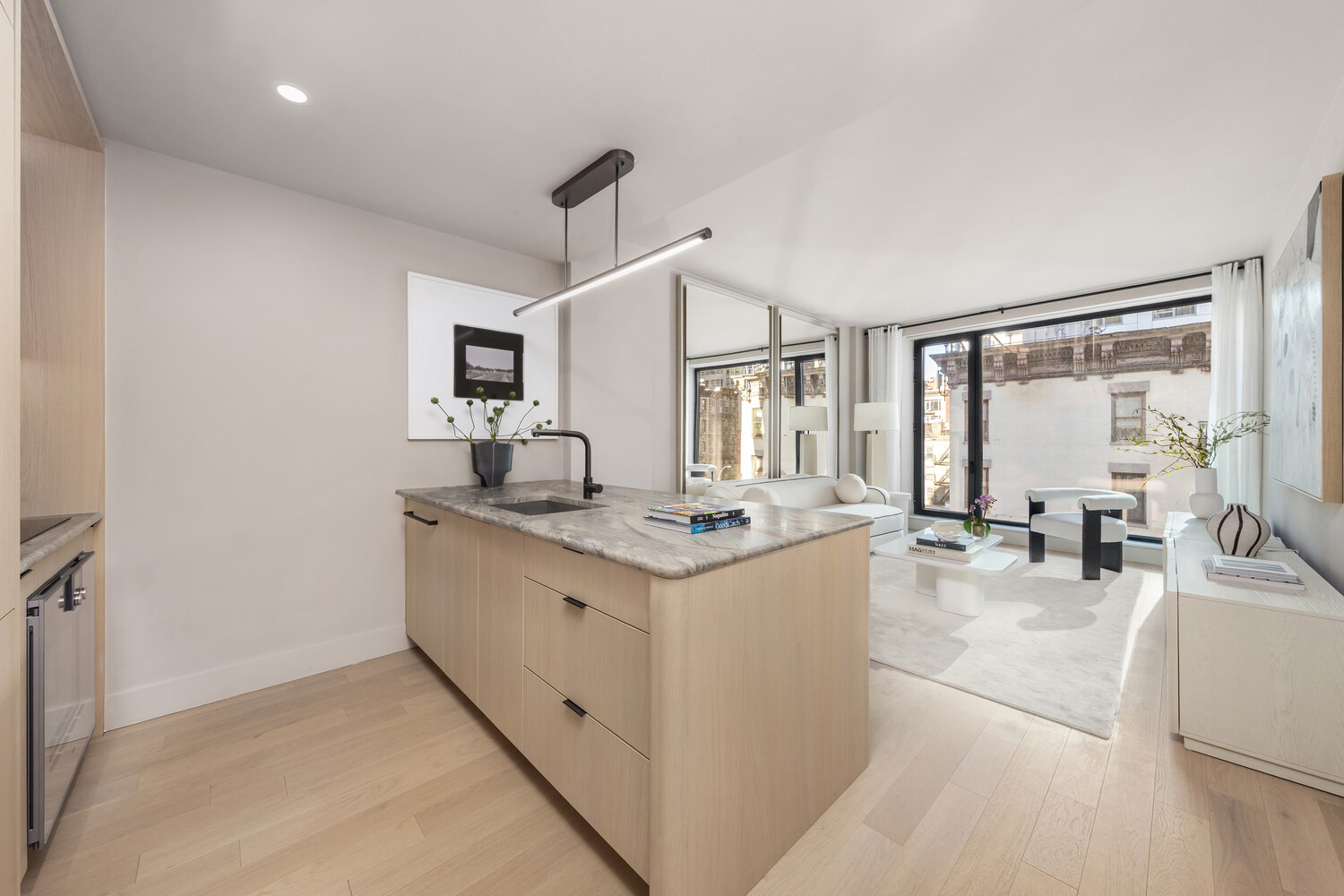 400 W 38TH Street 5CN