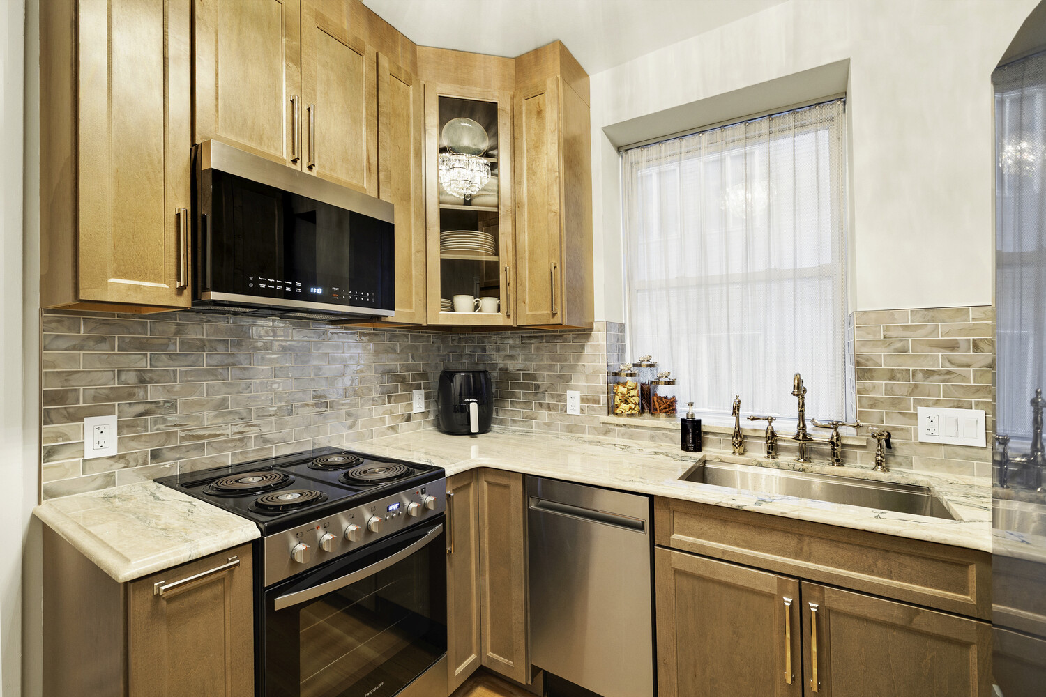 40 W 55TH Street 4B
