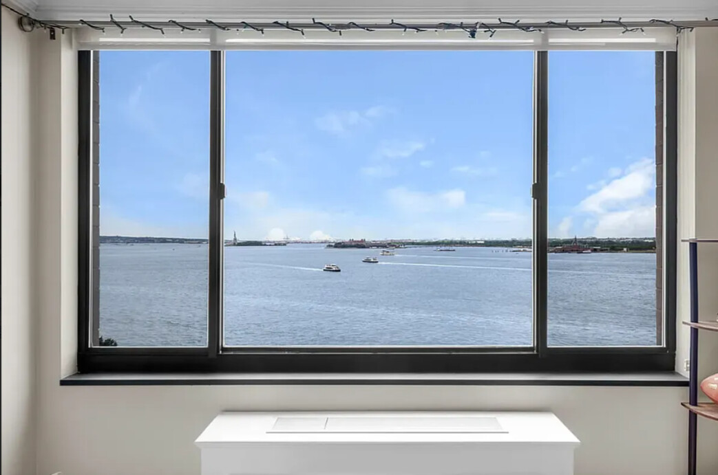 377 Rector Pl APT: 10