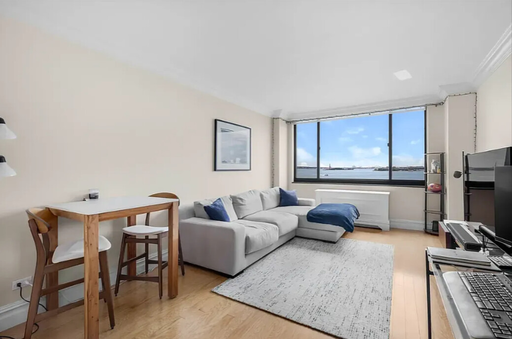 377 Rector Pl APT: 10