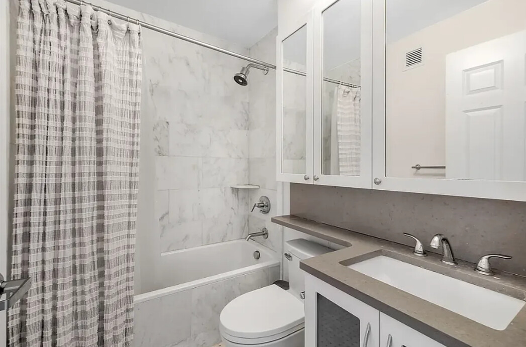 377 Rector Pl APT: 10