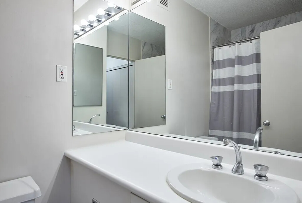 280 RECTOR Place 3J