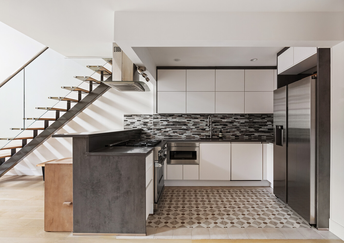 800 PARK Place APT3R