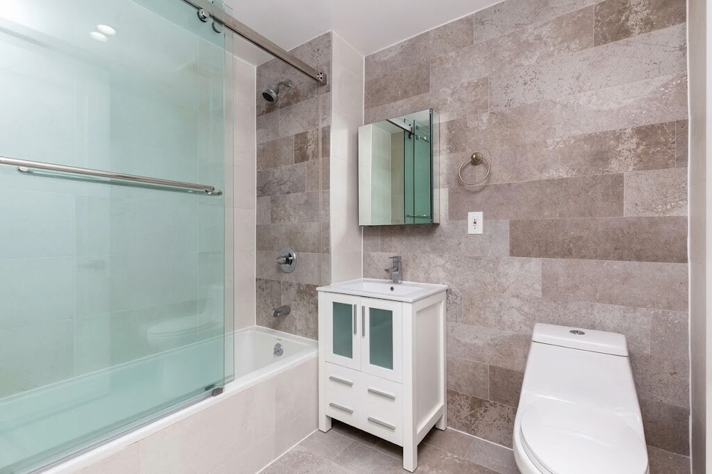800 PARK Place APT3R