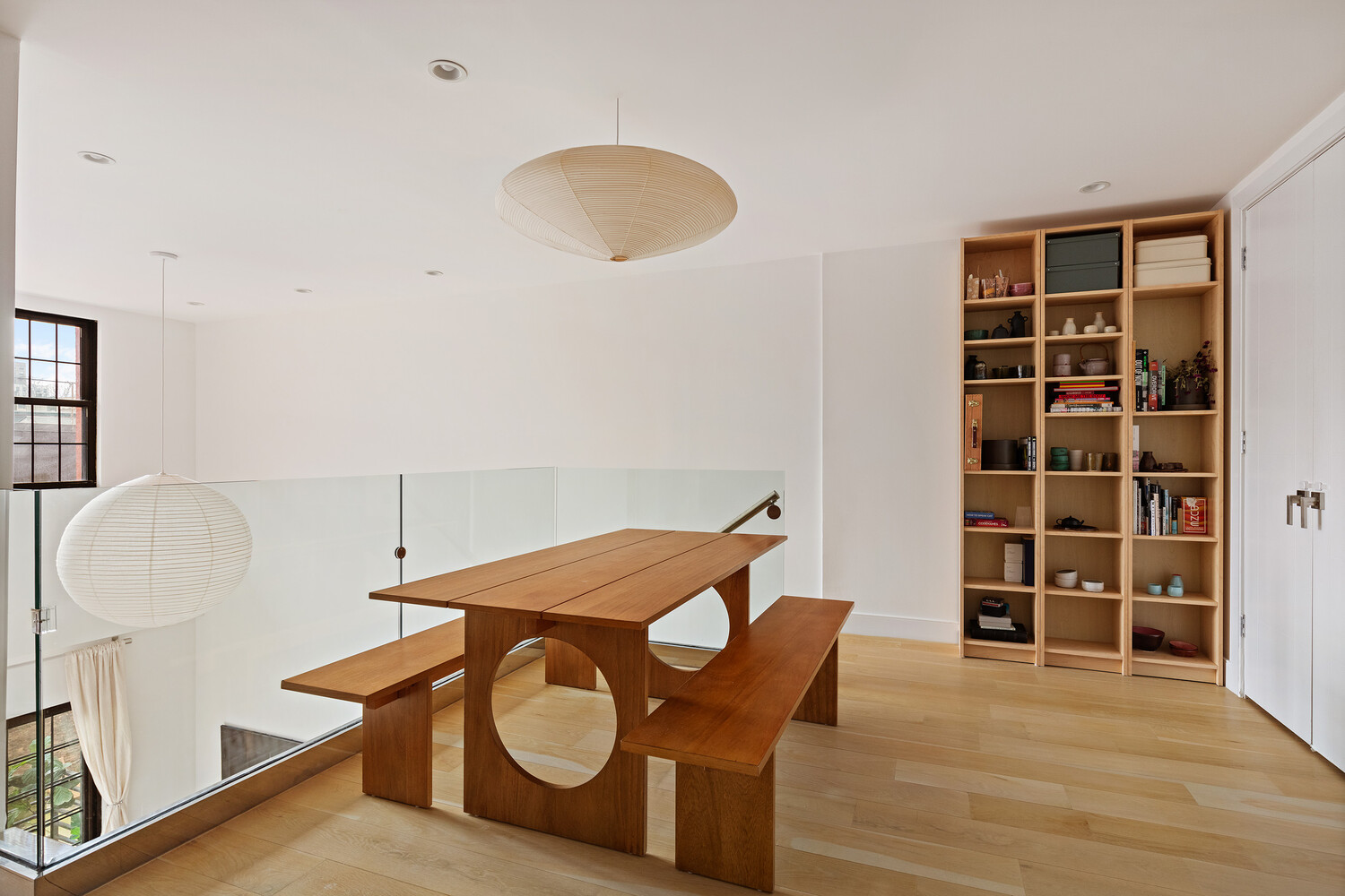 800 PARK Place APT3R