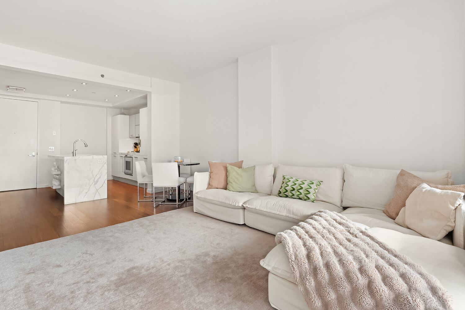 444 W 19TH Street 502