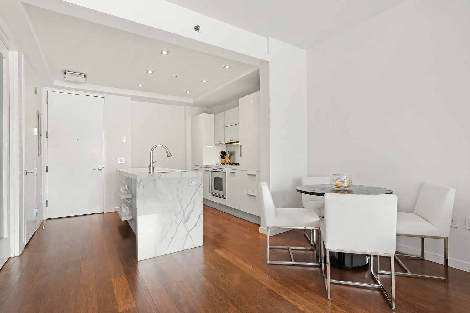 444 W 19TH Street 502