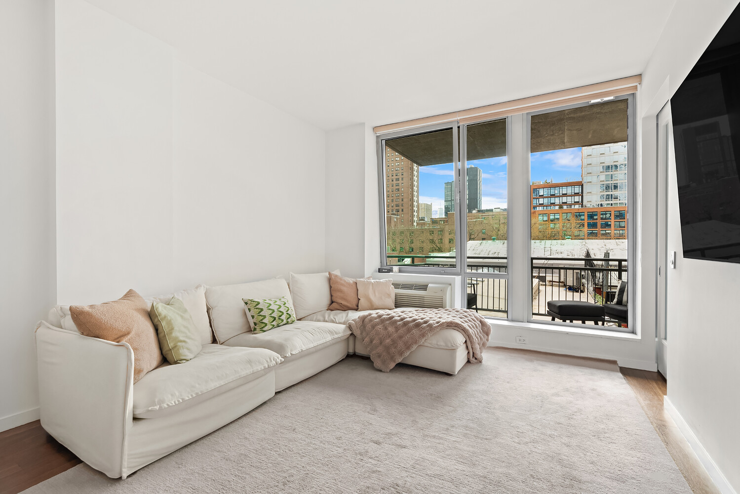 444 W 19TH Street 502