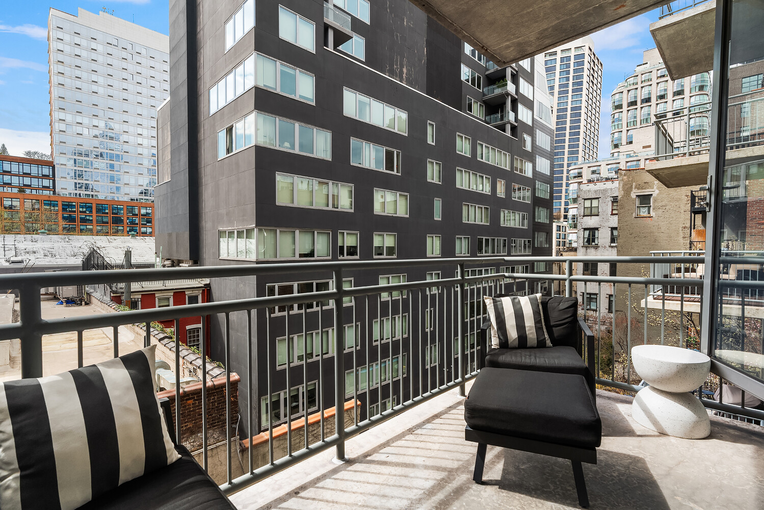 444 W 19TH Street 502