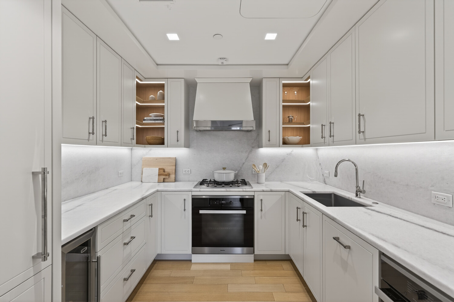 200 E 83RD Street 8C