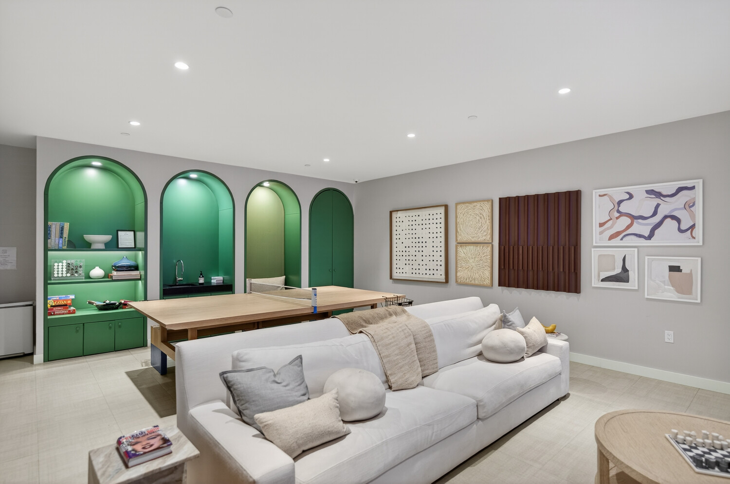 200 E 83RD Street 8C