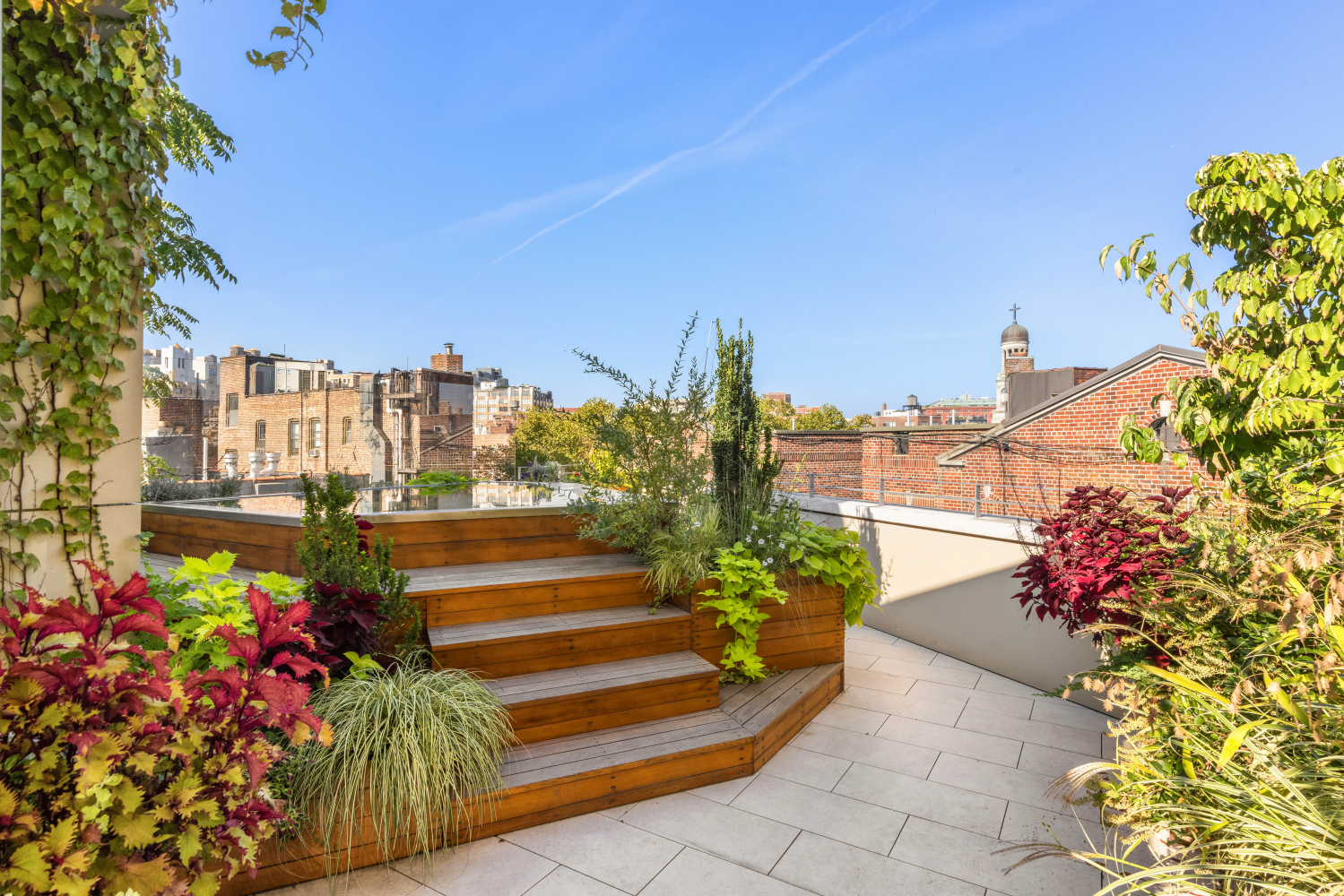9 MINETTA Street