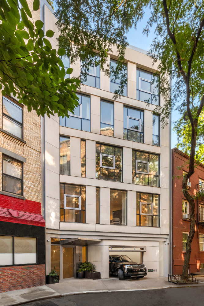 9 MINETTA Street