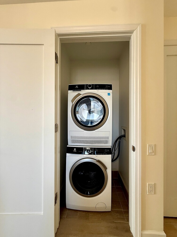 524 OCEANVIEW Avenue A3