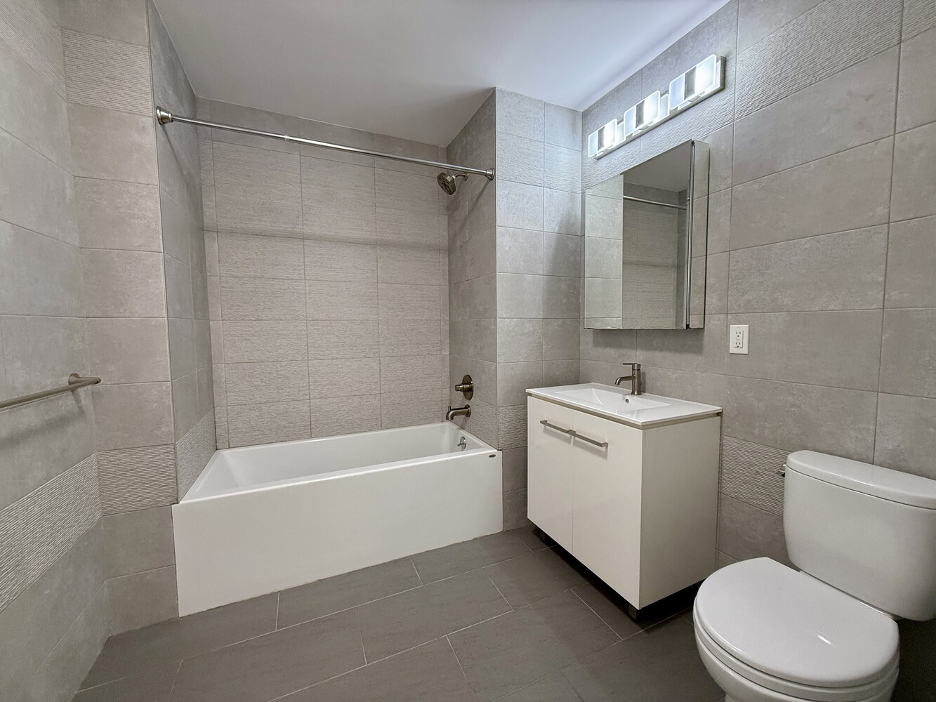 524 OCEANVIEW Avenue A3