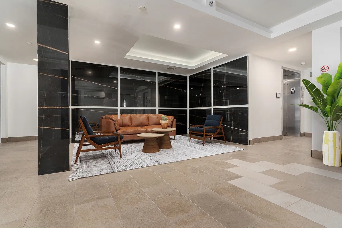 524 OCEANVIEW Avenue A3