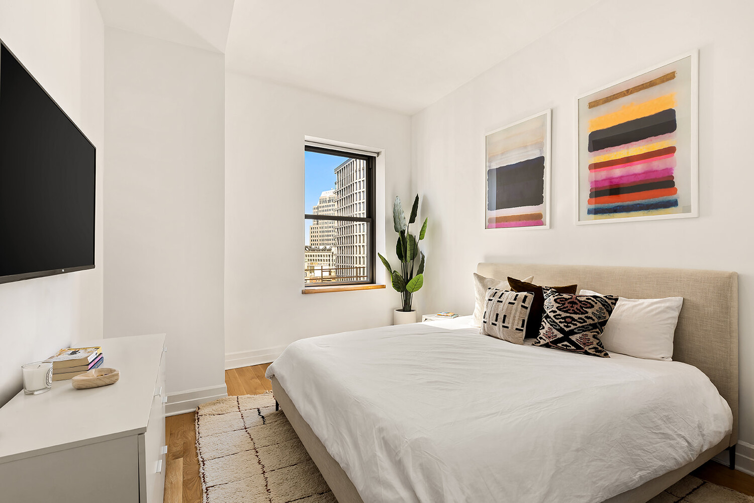 110 LIVINGSTON Street 14E