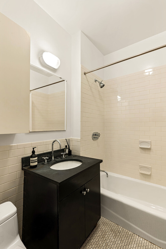 110 LIVINGSTON Street 14E