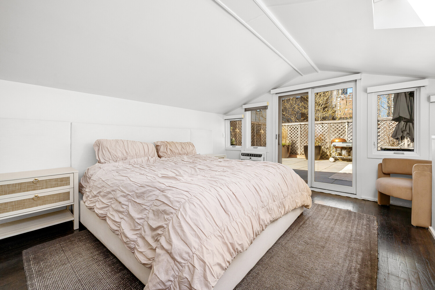 325 W 52ND Street PHD