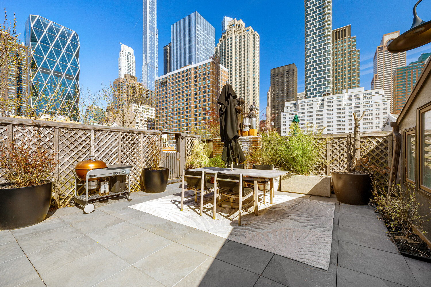 325 W 52ND Street PHD