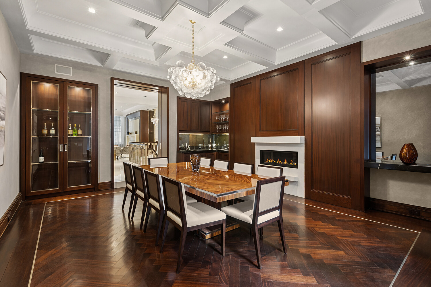 46 E 66TH Street
