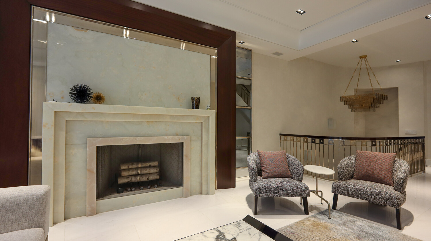 46 E 66TH Street