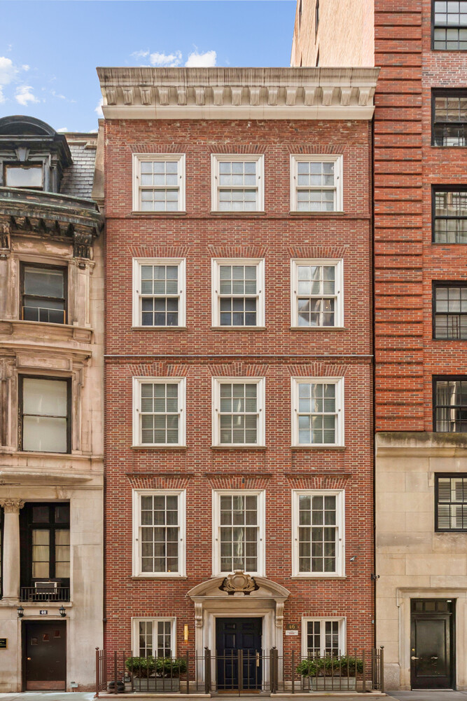 46 E 66TH Street