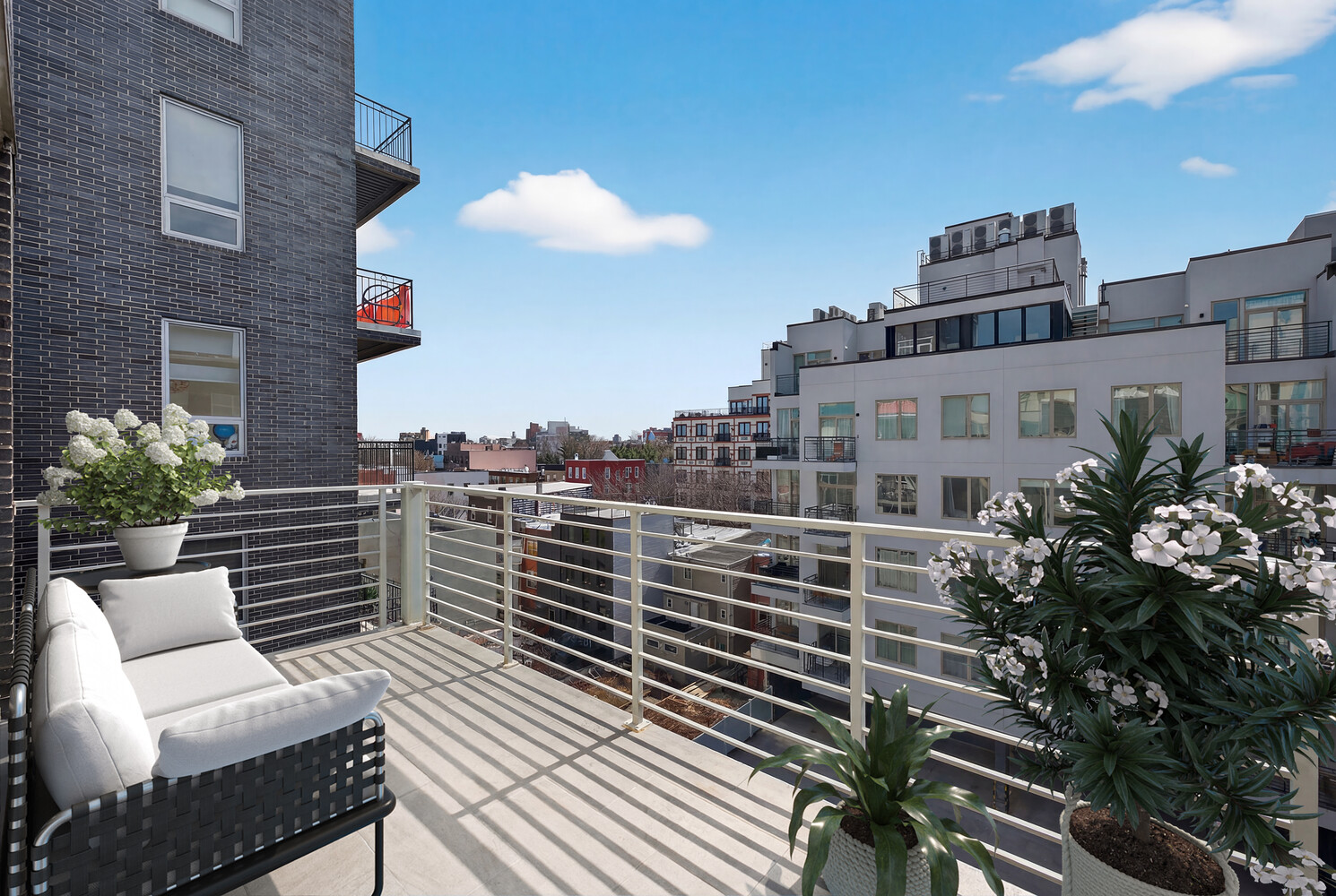 122 NEWTON Street PH