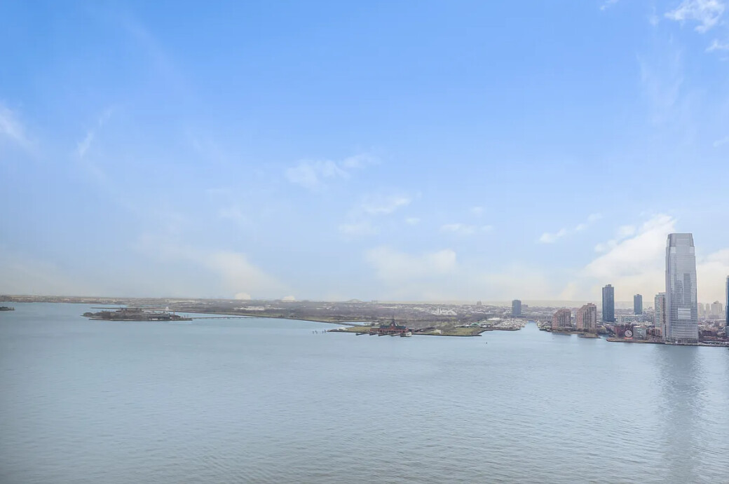 200 RECTOR Place 31C