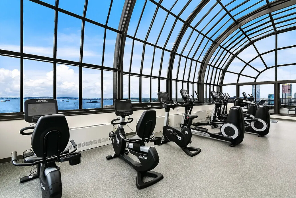 200 RECTOR Place 31C