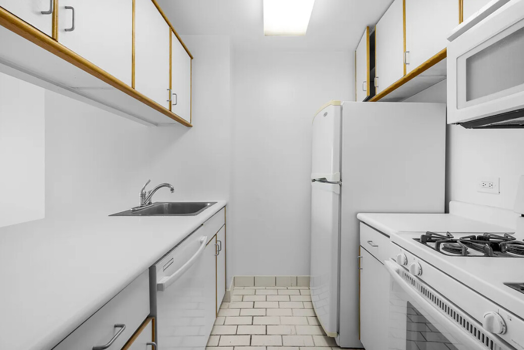 200 RECTOR Place 31C