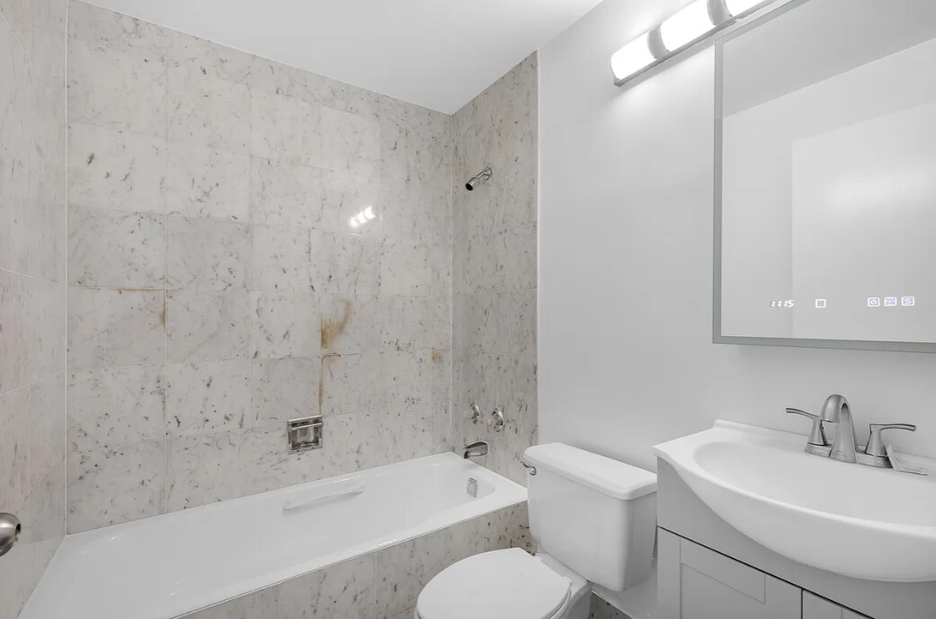 200 RECTOR Place 31C