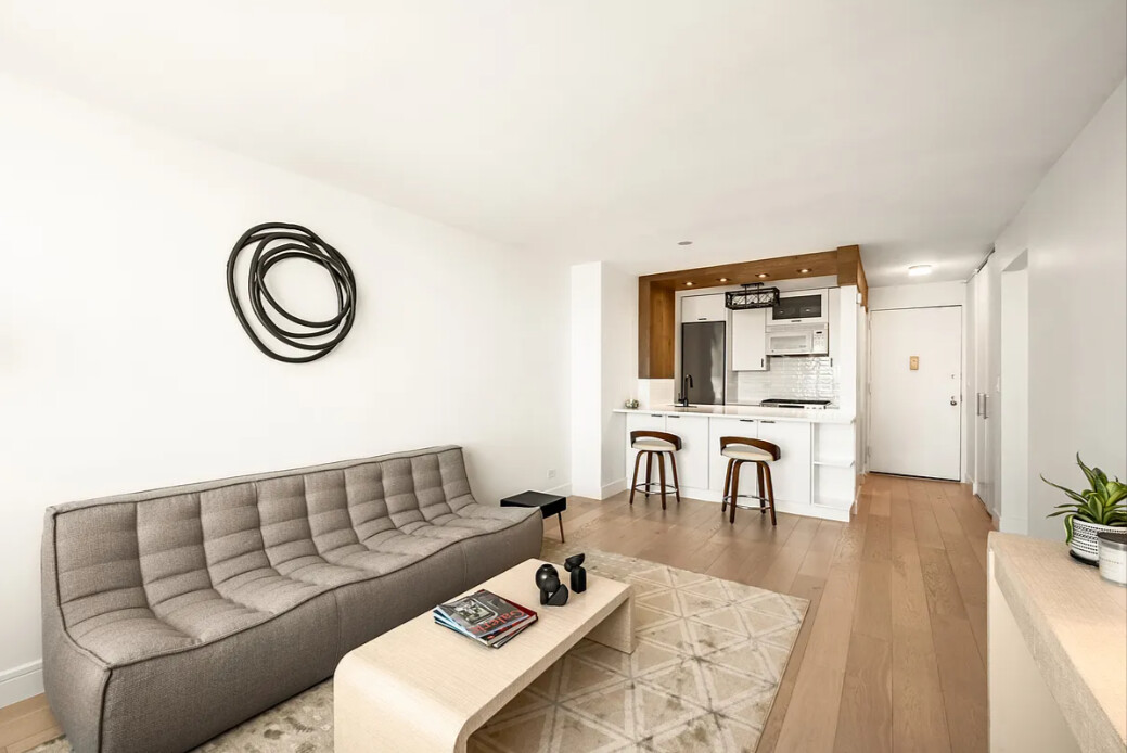 200 RECTOR Place 35C