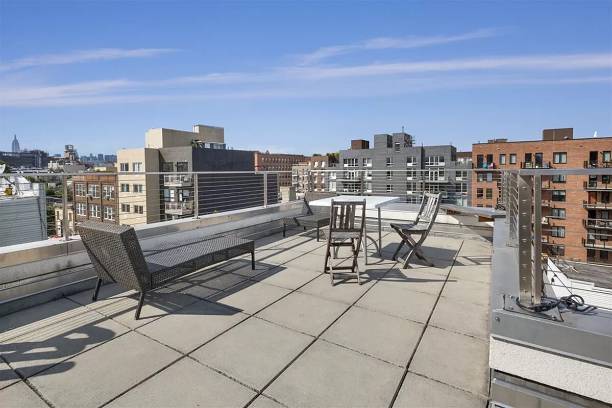 218 N 8TH Street 1A