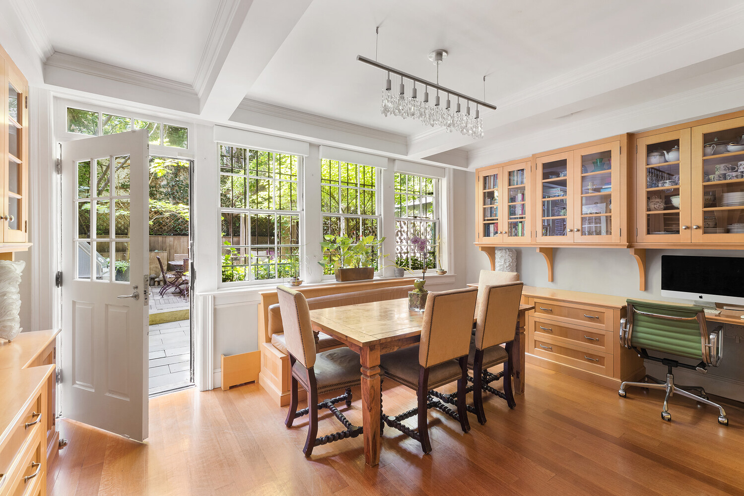 134 E 62ND Street