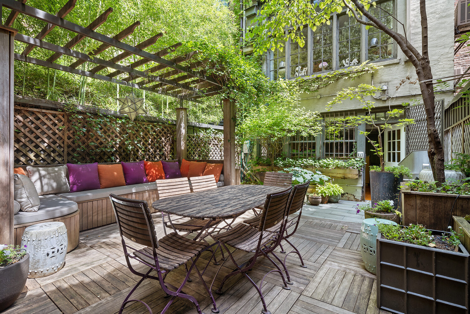 134 E 62ND Street