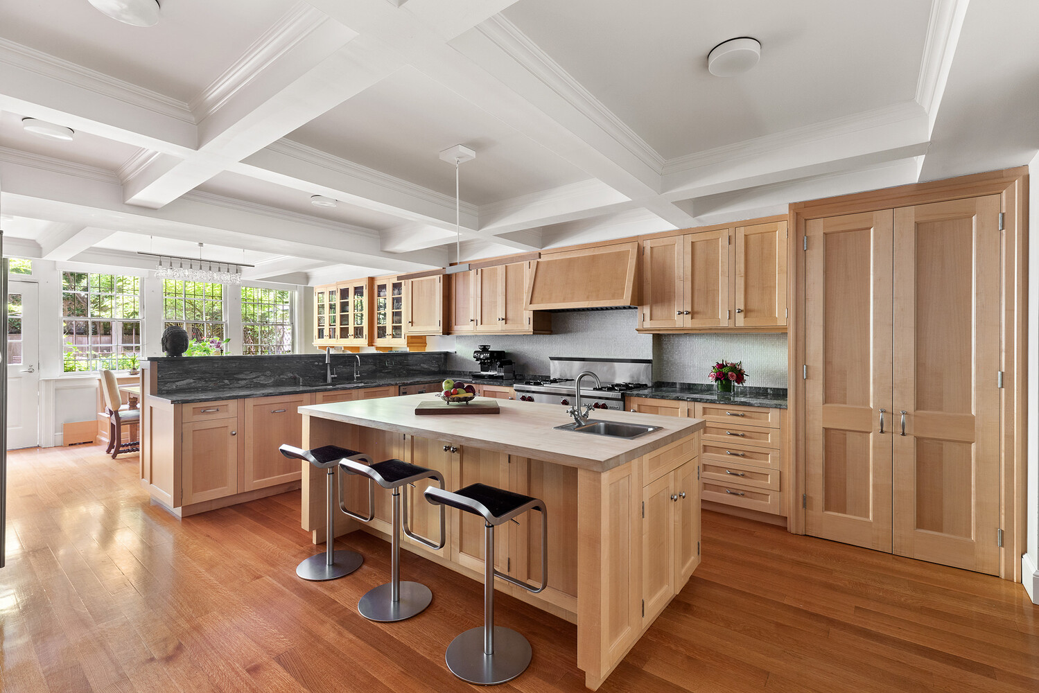 134 E 62ND Street
