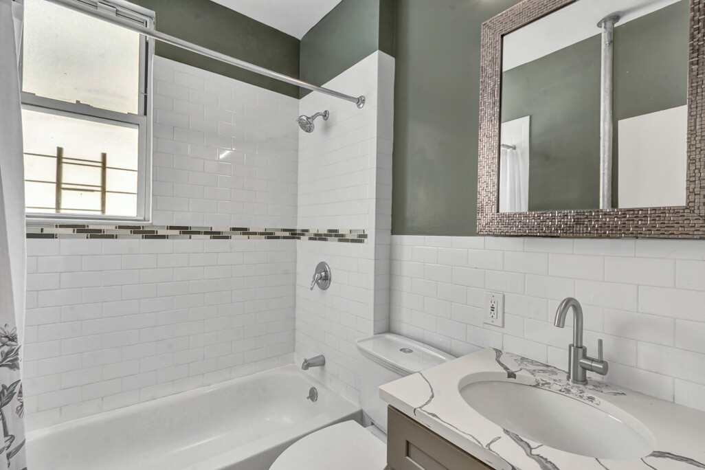 569 VERMONT Street 3A