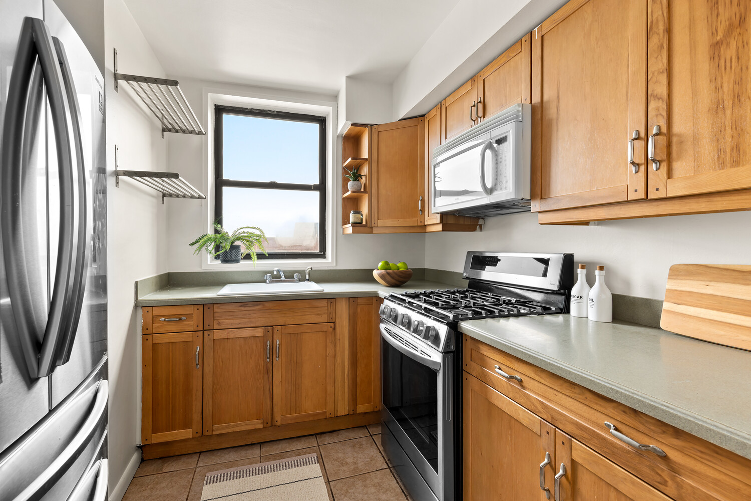 275 WEBSTER Avenue 6M