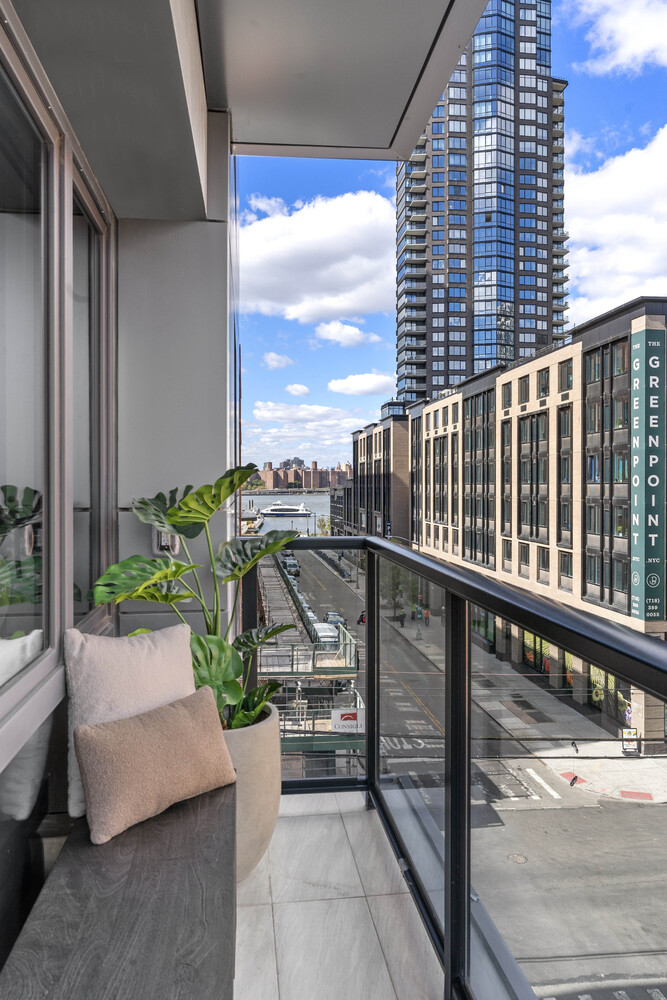 36 INDIA Street 4H