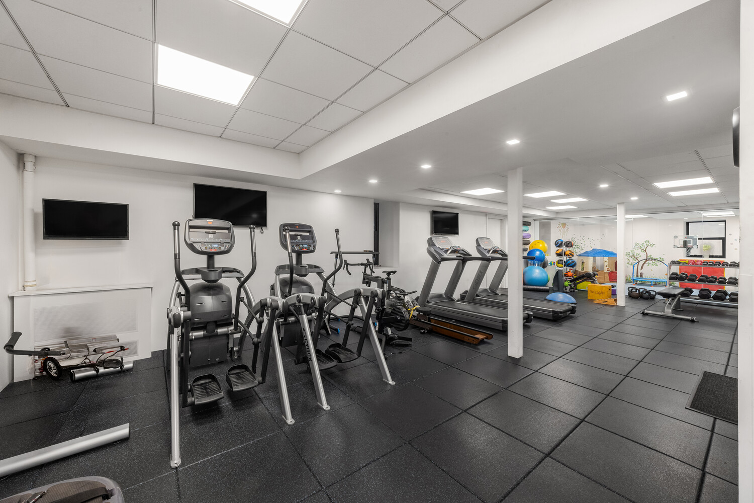 478 CENTRAL Park W 5B