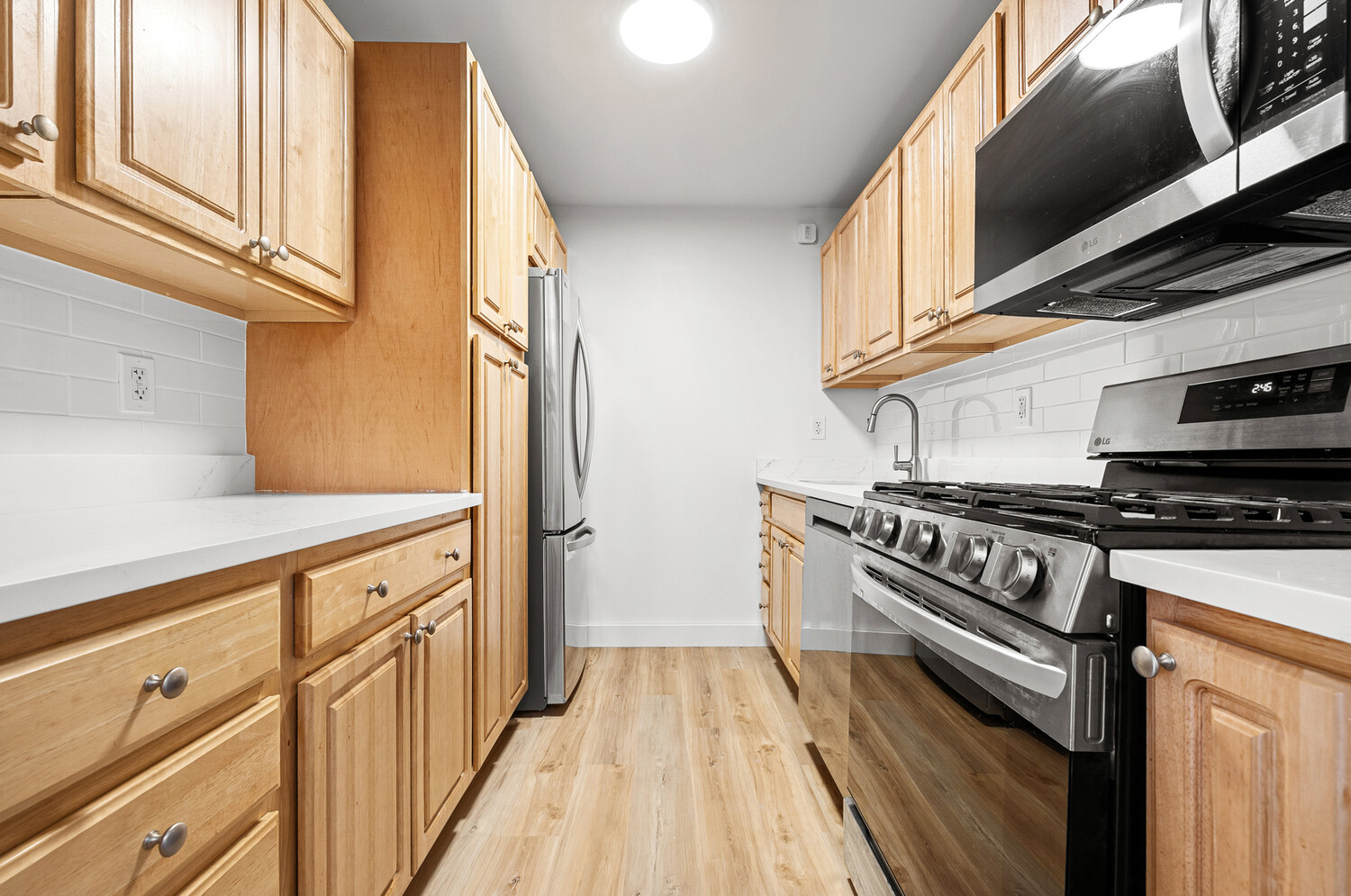 130 BRADHURST Avenue 502