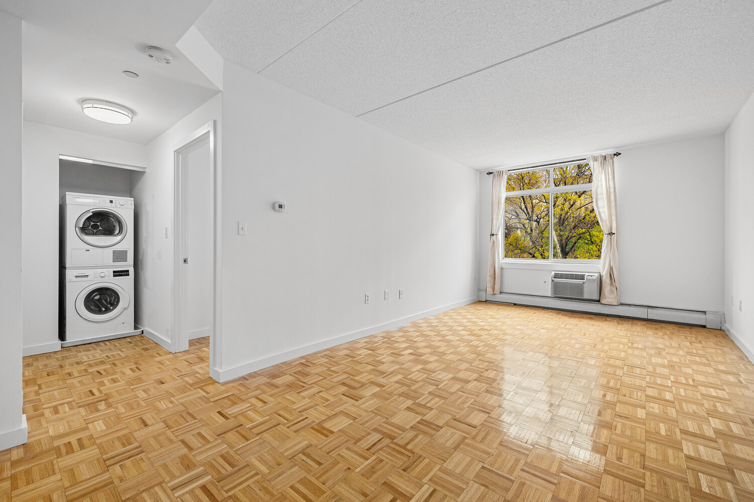 130 BRADHURST Avenue 502