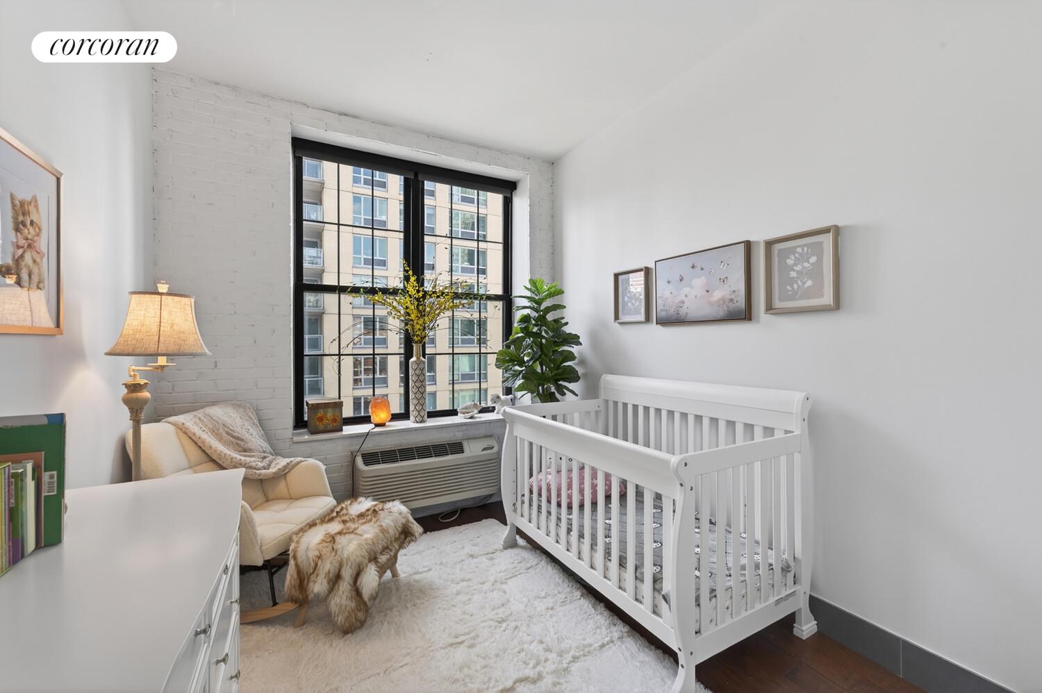 42-60 CRESCENT Street PH10C